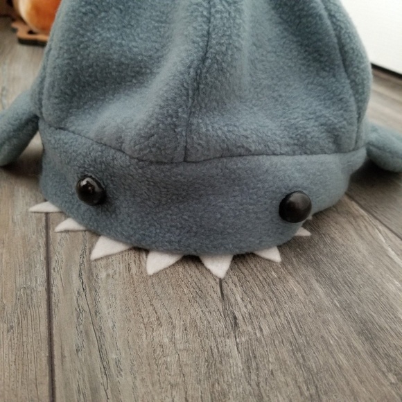 Handmade Shark Hat - Picture 1 of 2